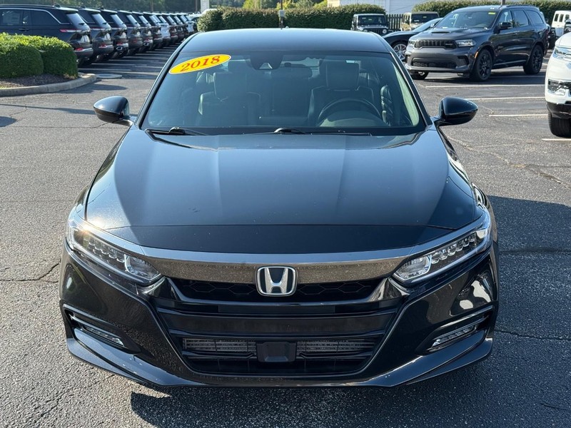 Honda Accord Sedan Vehicle Image 09