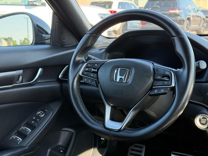 Honda Accord Sedan Vehicle Image 12