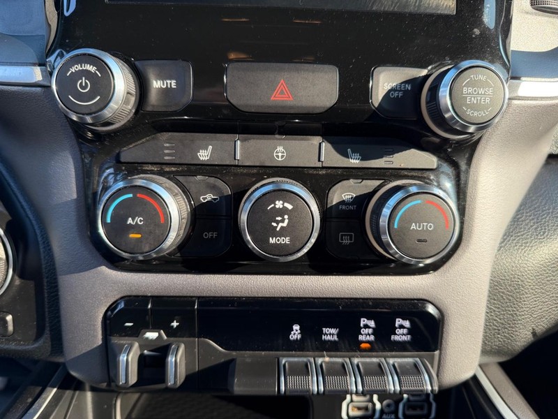 Ram 1500 Vehicle Image 18
