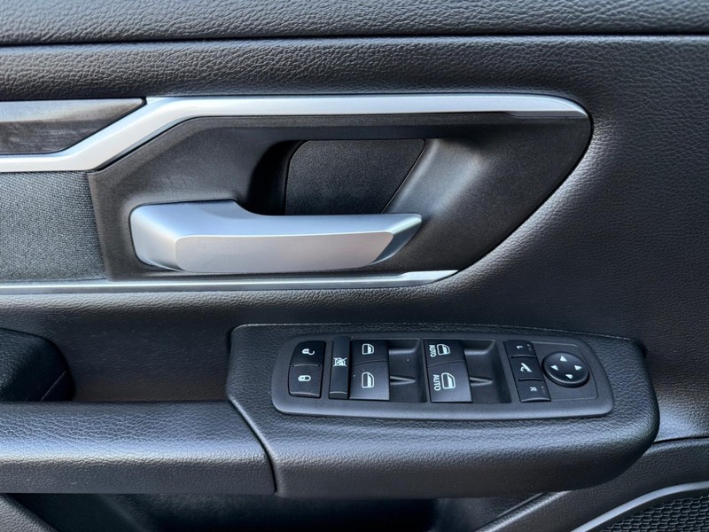 Ram 1500 Vehicle Image 23