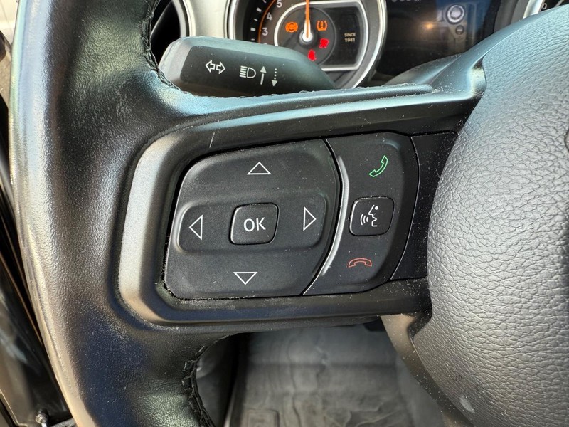 Jeep Wrangler Vehicle Image 13