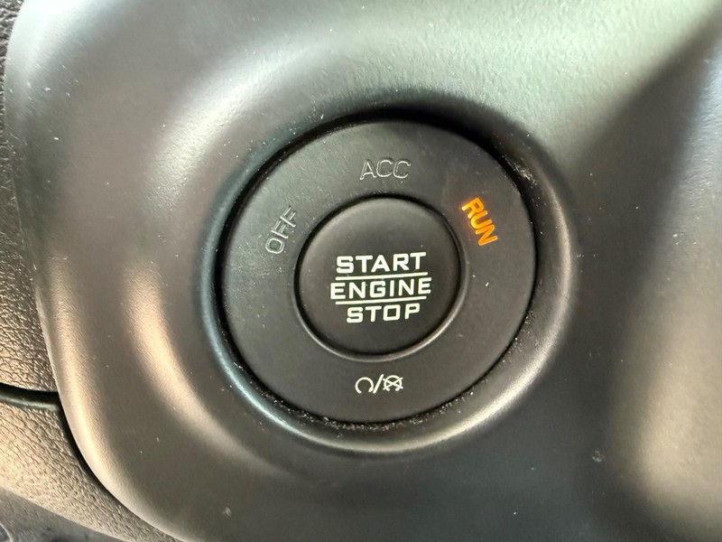 Jeep Wrangler Vehicle Image 15