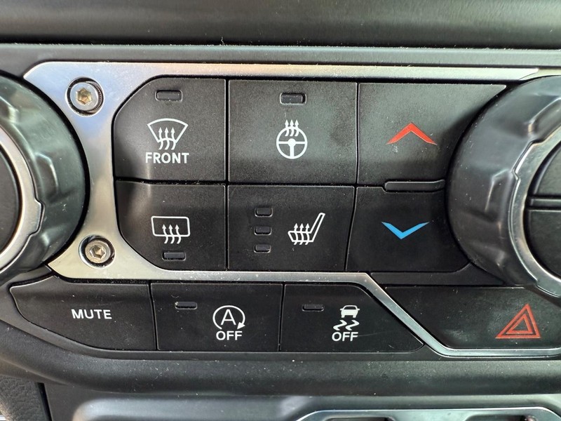 Jeep Wrangler Vehicle Image 16