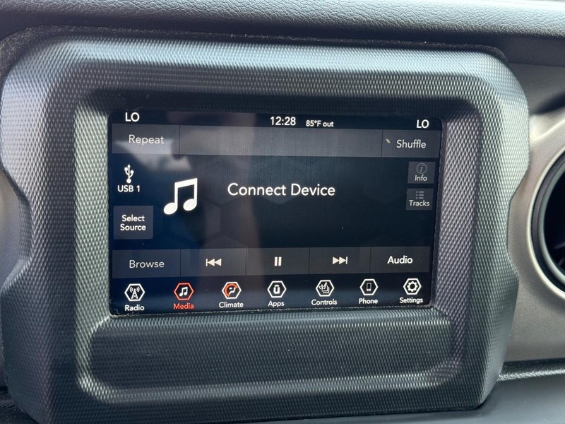 Jeep Wrangler Vehicle Image 17