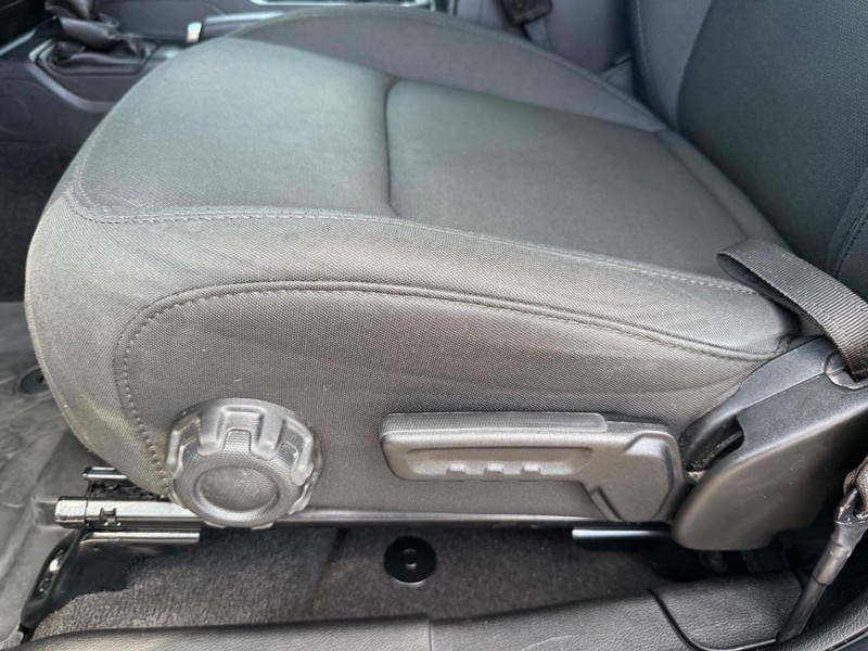 Jeep Wrangler Vehicle Image 25