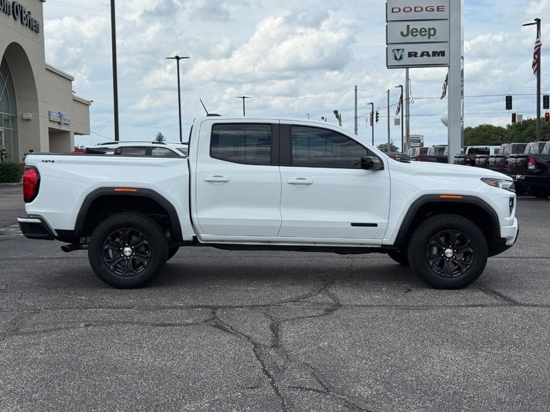 GMC Canyon Vehicle Image 02