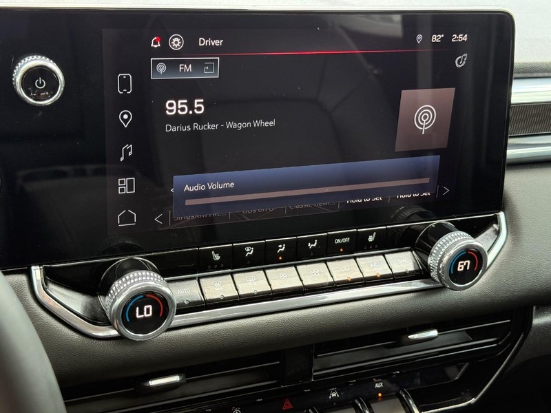 GMC Canyon Vehicle Image 17