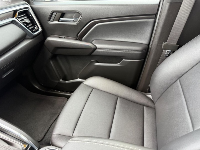 GMC Canyon Vehicle Image 21