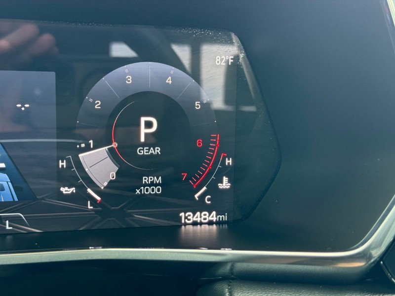 GMC Canyon Vehicle Image 22