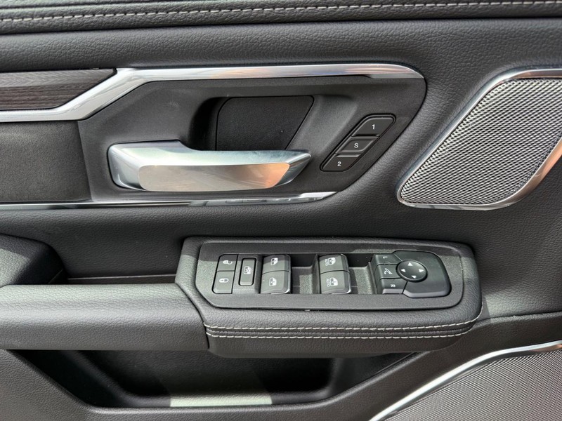 Ram 1500 Vehicle Image 18