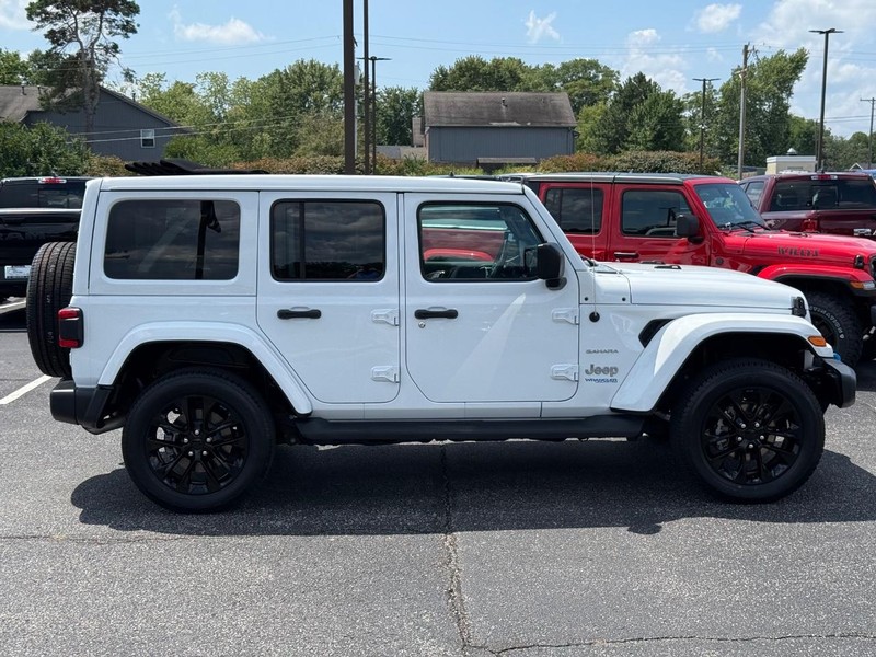 Jeep Wrangler 4xe Vehicle Image 02