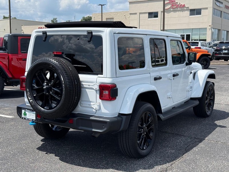 Jeep Wrangler 4xe Vehicle Image 03