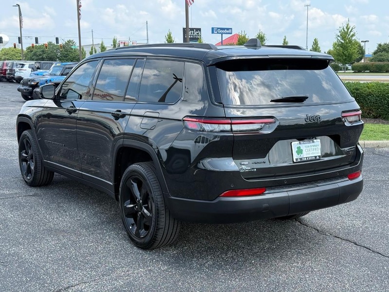 Jeep Grand Cherokee L Vehicle Image 05