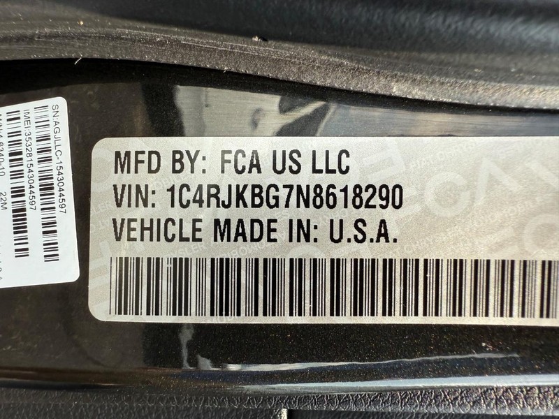 Jeep Grand Cherokee L Vehicle Image 30