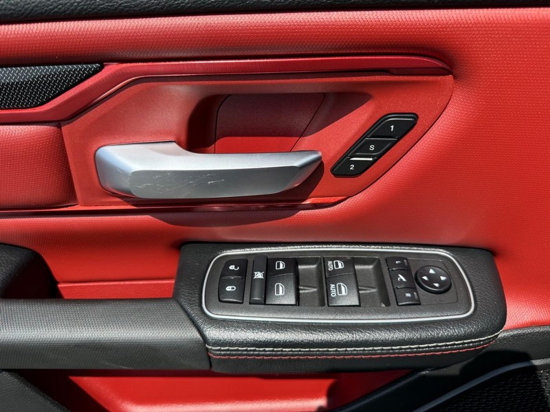 Ram 1500 Vehicle Image 26