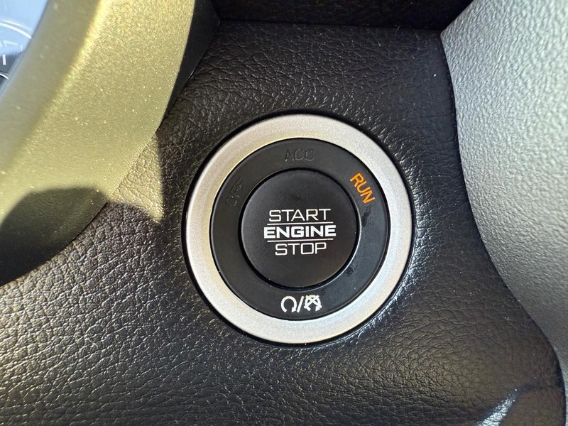 Ram 1500 Vehicle Image 15