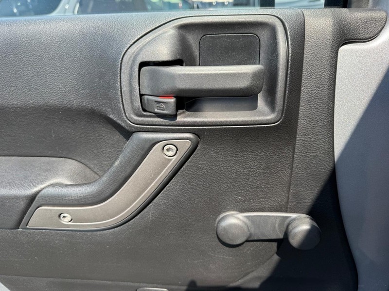 Jeep Wrangler Vehicle Image 21