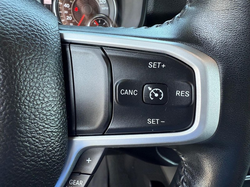 Ram 1500 Vehicle Image 15