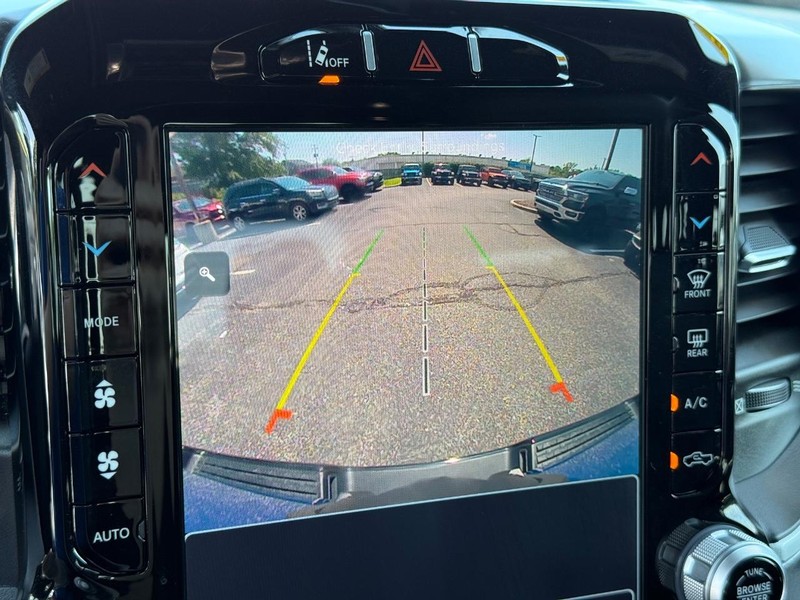 Ram 1500 Vehicle Image 18