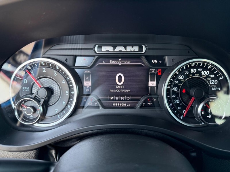 Ram 1500 Vehicle Image 22