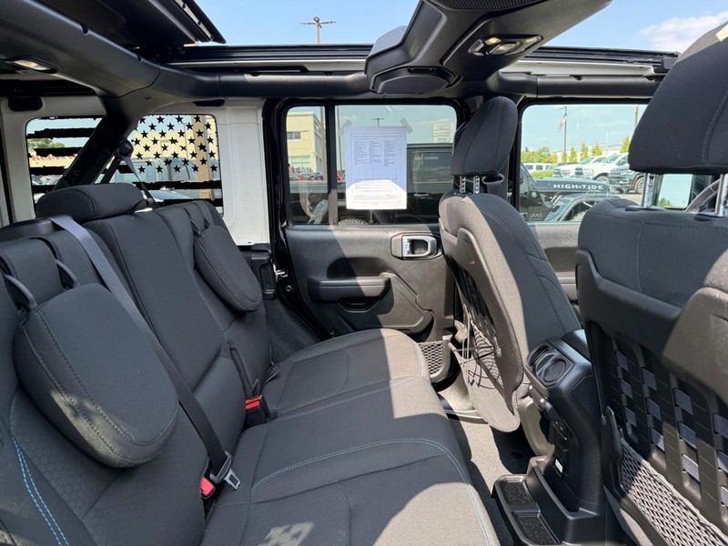 Jeep Wrangler 4xe Vehicle Image 10