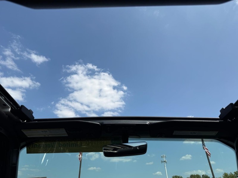 Jeep Wrangler 4xe Vehicle Image 11