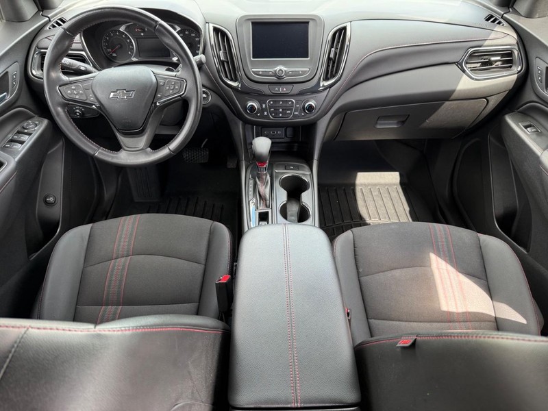 Chevrolet Equinox Vehicle Image 12