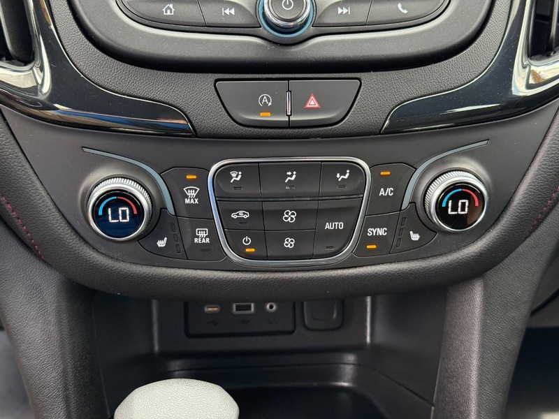 Chevrolet Equinox Vehicle Image 20