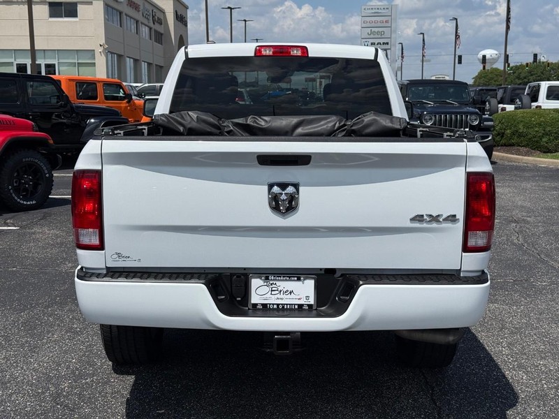 Ram 1500 Classic Vehicle Image 04