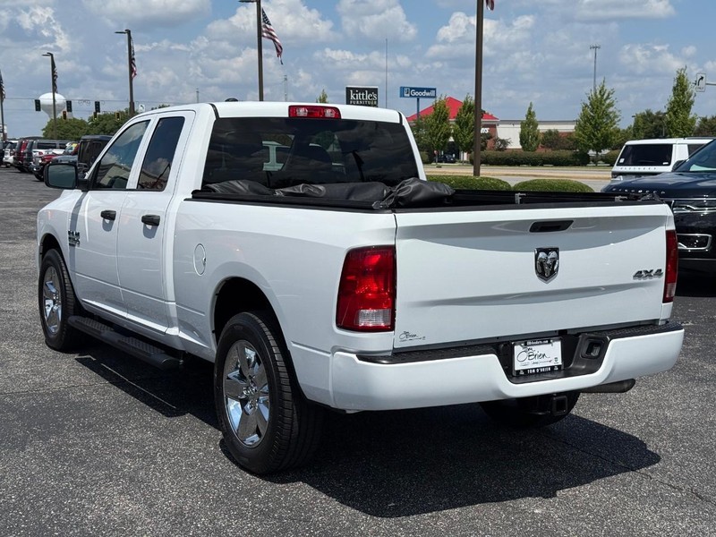 Ram 1500 Classic Vehicle Image 05