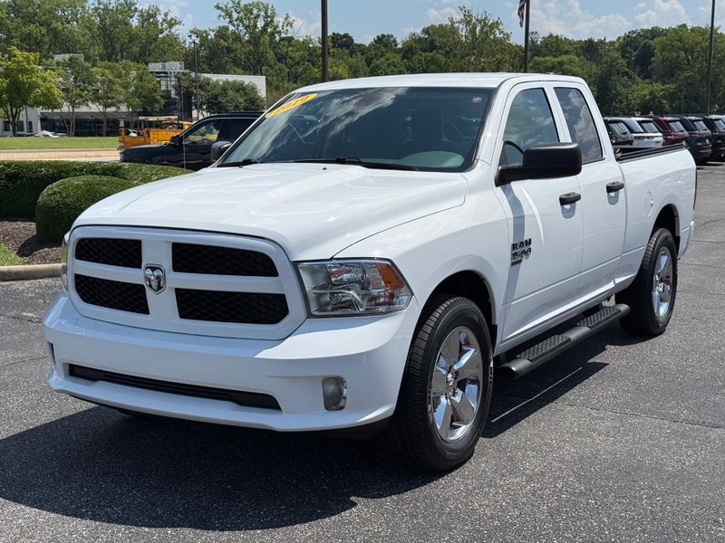 Ram 1500 Classic Vehicle Image 08