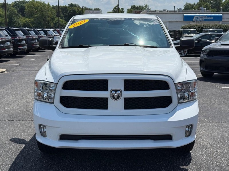 Ram 1500 Classic Vehicle Image 09