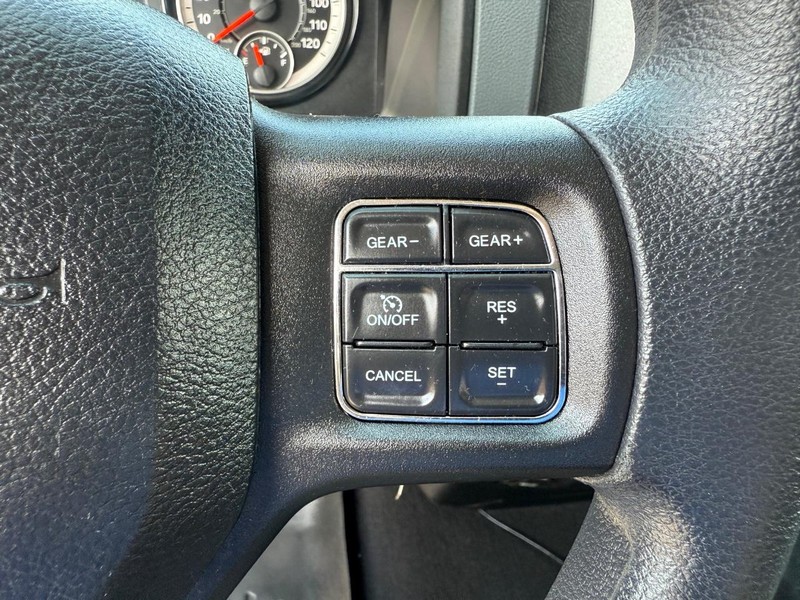 Ram 1500 Classic Vehicle Image 14