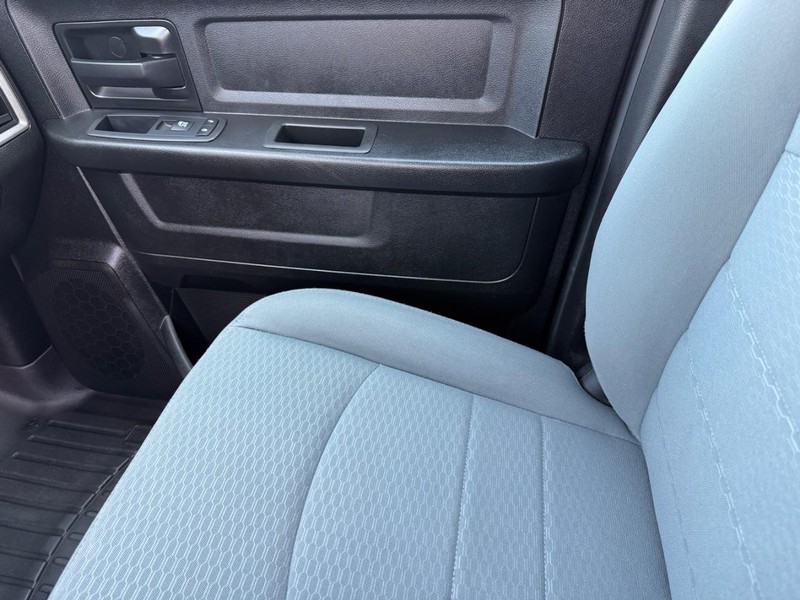 Ram 1500 Classic Vehicle Image 19
