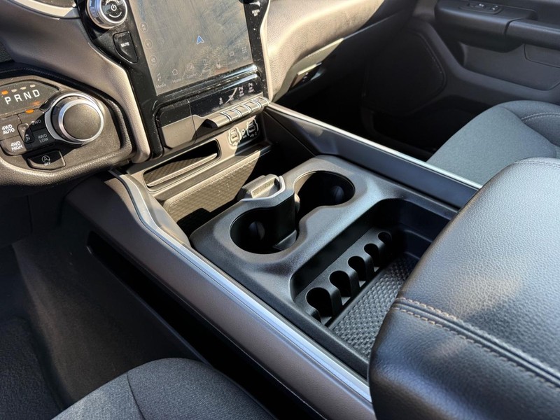 Ram 1500 Vehicle Image 18