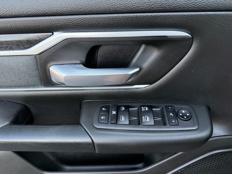 Ram 1500 Vehicle Image 22