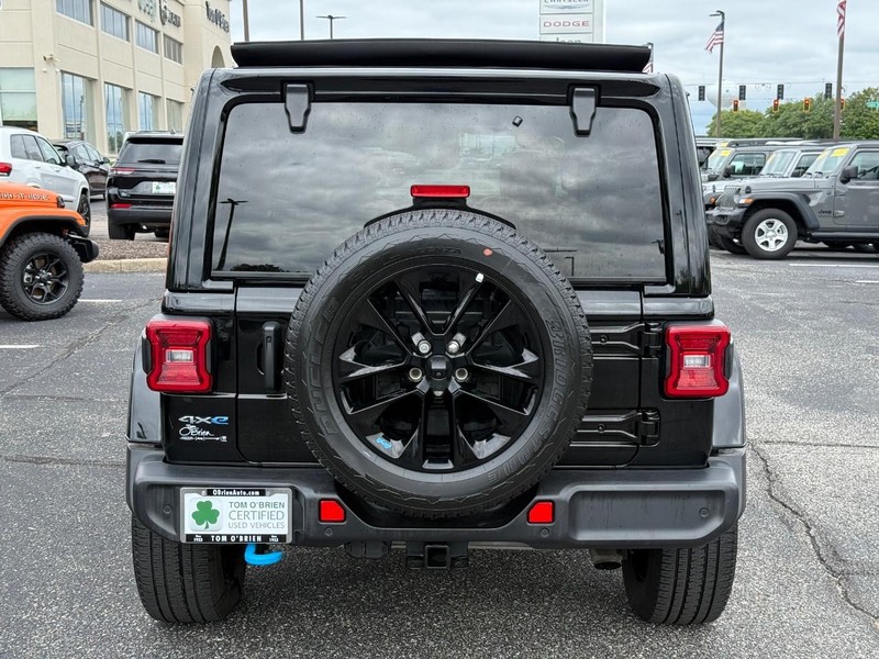 Jeep Wrangler 4xe Vehicle Image 04