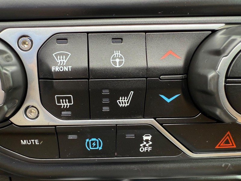 Jeep Wrangler 4xe Vehicle Image 17