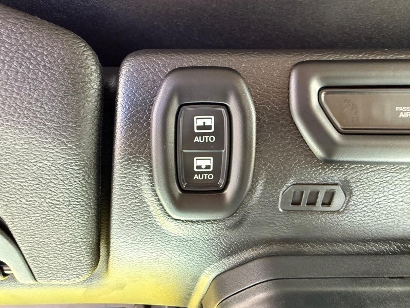 Jeep Wrangler 4xe Vehicle Image 23