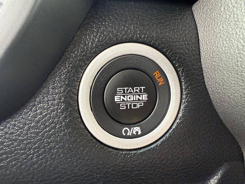 Ram 1500 Vehicle Image 16