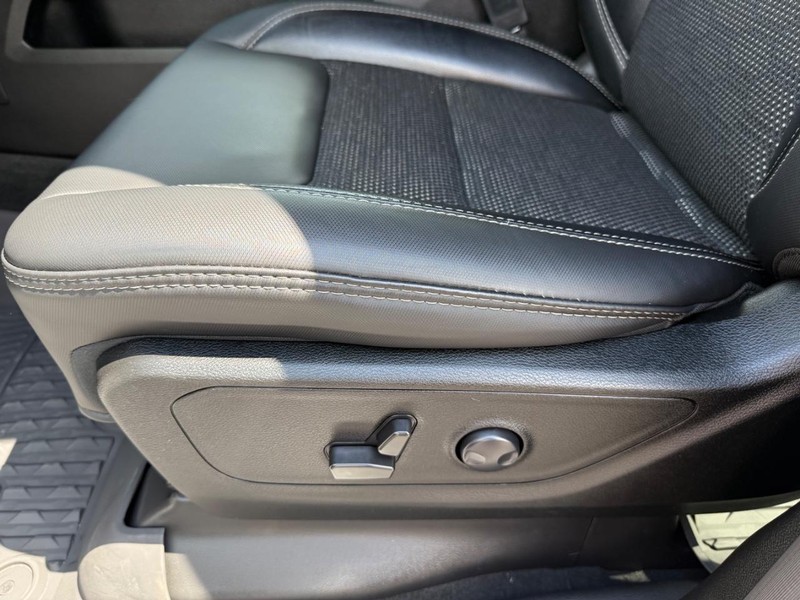 Ram 1500 Vehicle Image 25