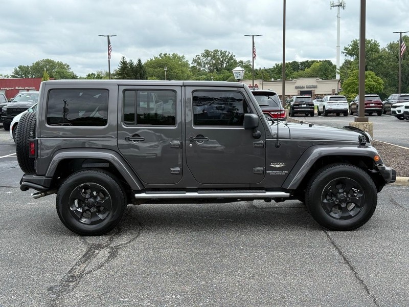 Jeep Wrangler Unlimited Vehicle Image 02