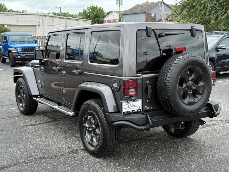 Jeep Wrangler Unlimited Vehicle Image 05