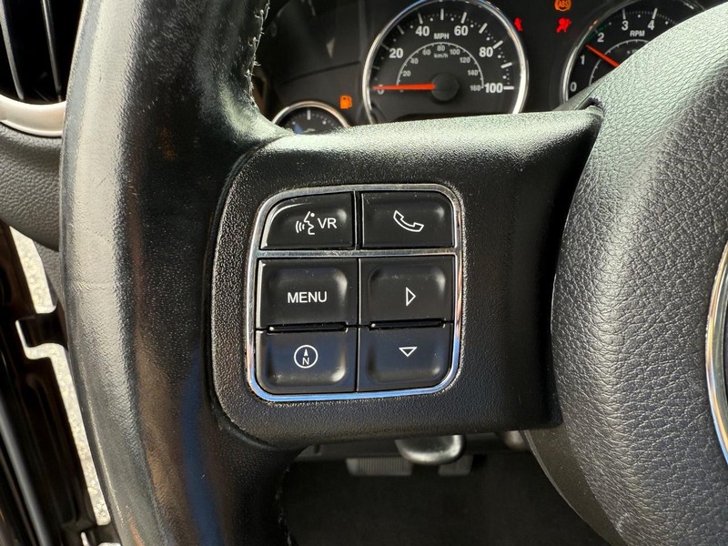 Jeep Wrangler Unlimited Vehicle Image 13