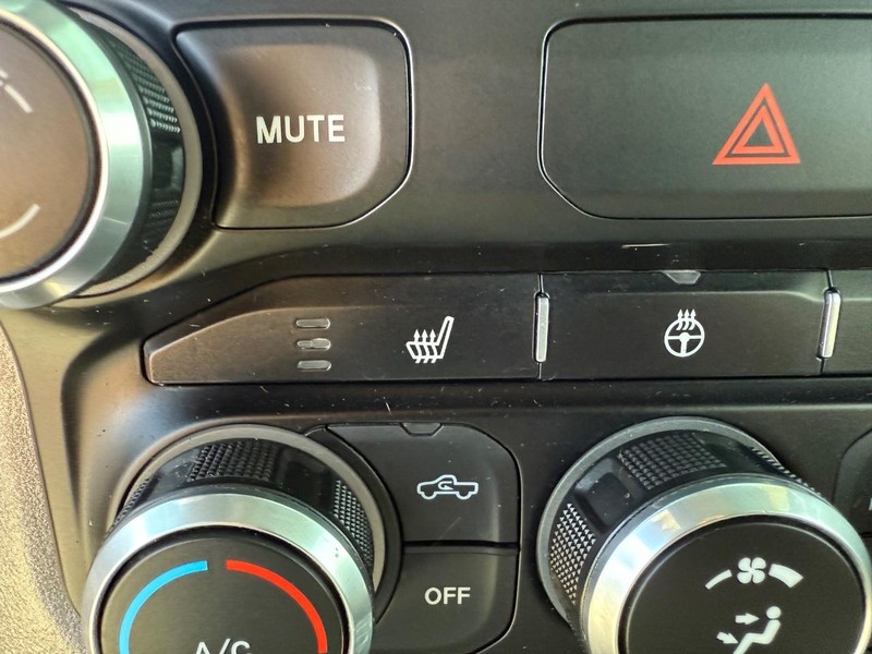 Ram 1500 Vehicle Image 16