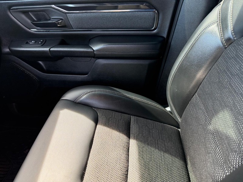 Ram 1500 Vehicle Image 21