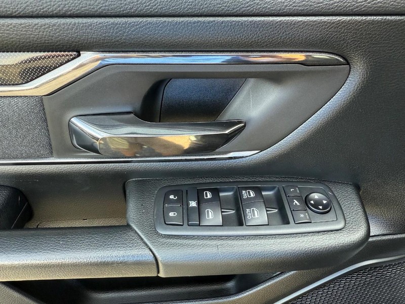 Ram 1500 Vehicle Image 24
