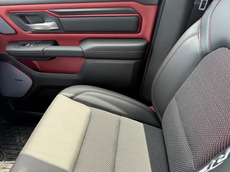 Ram 1500 Vehicle Image 13