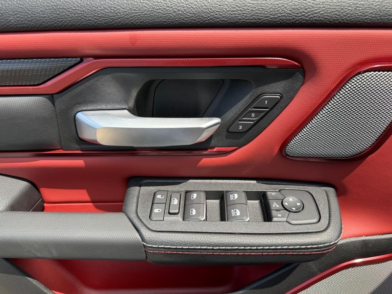 Ram 1500 Vehicle Image 17