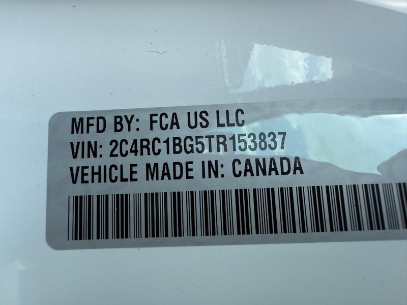 Chrysler Pacifica Vehicle Image 20